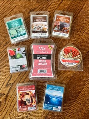 Bundle of Wax Melts:IlluniScents, B HG ,Woodwick, GooseCreek and ScentSationals